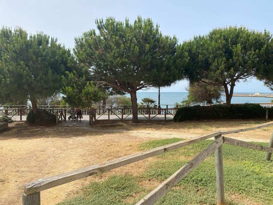 Apartamento A Unos Pasos De La Playa 罗塔 外观 照片