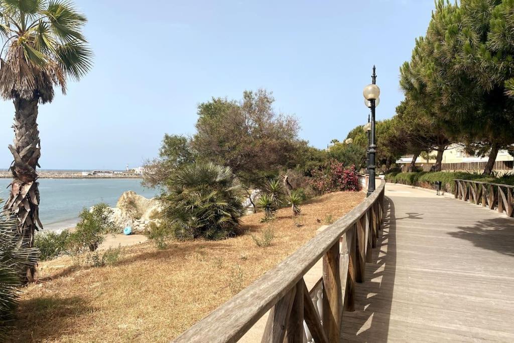 Apartamento A Unos Pasos De La Playa 罗塔 外观 照片
